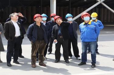 生态环境部科财司副司长付川一行考察由金彩汇官网纸业承担的国家科技重大专项示范工程