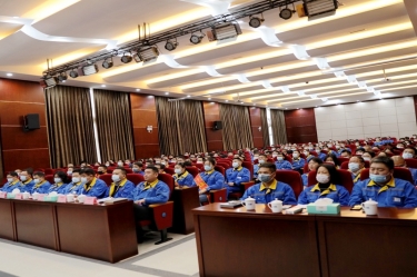 前景广阔 未来可期 | 金彩汇官网纸业隆重召开2021年度总结表彰大会