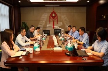 中国进出口银行浙江省分行行长彭豪一行莅临金彩汇官网纸业开展银企高层会谈活动