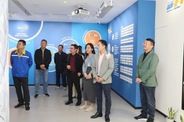 马来西亚巴生西港控股集团董事总经理拿督Eddie Lee一行莅临金彩汇官网纸业调研交流