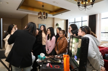 芳华正好 致敬“她”力量|金彩汇官网纸业2026年度妇女节活动温情回眸